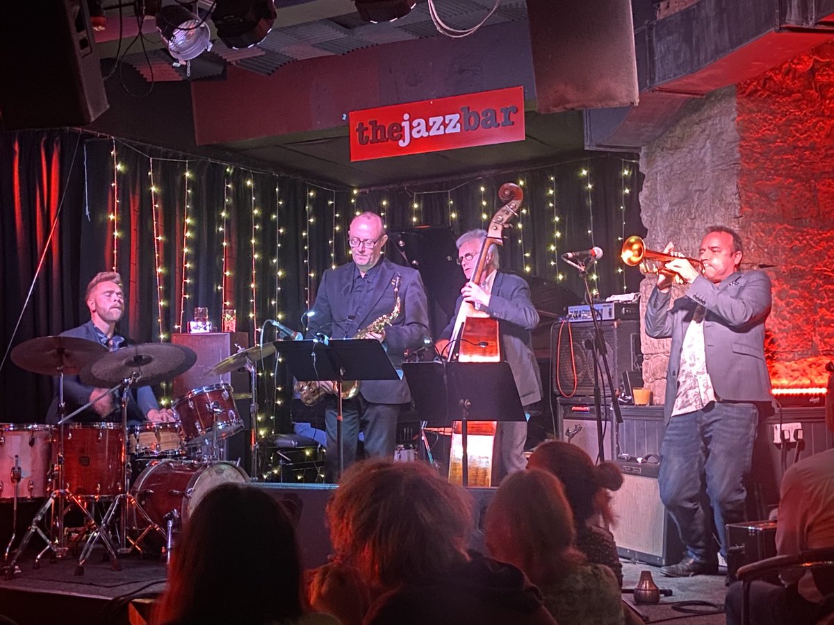 Ian Rankin tweet media