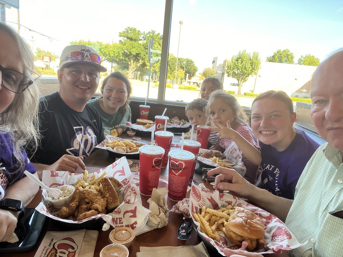 Got the family out to support the @sweetheartswhs. Come to 2127 HWY 105 in Conroe by 8:30 and mention the Sweethearts!! #OneTeamOnePurpose #WHS #ForTheDub