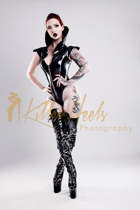 Excited to return to shoot with @KillerHeelsPho2 in Oct to finish my 2024 calendar images!  What styling<a class="tags" target="_blank" title="On Twitter" href="/?out=eyJ0eXAiOiJKV1QiLCJhbGciOiJIUzUxMiJ9.eyJpYXQiOjE3MjI1NjgzMTAsImlzcyI6InR3cG9ybnN0YXJzLmNvbSIsIm5iZiI6MTcyMjU2ODMxMCwiZXhwIjoxNzU0MTA0MzEwLCJyZWRpcmVjdF91cmwiOiJodHRwczovL3R3aXR0ZXIuY29tL0tpbGxlckhlZWxzUGhvMiJ9.0TSMaTsxLoUP0CH6Uz-s2diAlTmyY8uTbRza2vaXPCOgClWC5qaMFG0Hnj-12MClsZpvT3FHcJtyM1l1sUILhw">@KillerHeelsPho2</a><a href="/tag/model"class="tags"><span>#model</span></a><a href="/tag/curves"class="tags"><span>#curves</span></a><a href="/tag/mua"class="tags"><span>#mua</span></a><a href="/tag/tattoo"class="tags"><span>#tattoo</span></a><a href="/tag/redhead"class="tags"><span>#redhead</span></a><a href="/tag/shiny"class="tags"><span>#shiny</span></a>