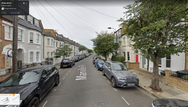 apaartybans's tweet photo. Walkable cities begin with walkable neighborhoods. In the 2 pics below, one from Gurgaon and the other from London, both streets have roughly 40 ft b/w property lines, but one is obviously more walkable. We can't expect home-based walk trips if our neighborhoods look like this. https://t.co/dHdpd2TntF