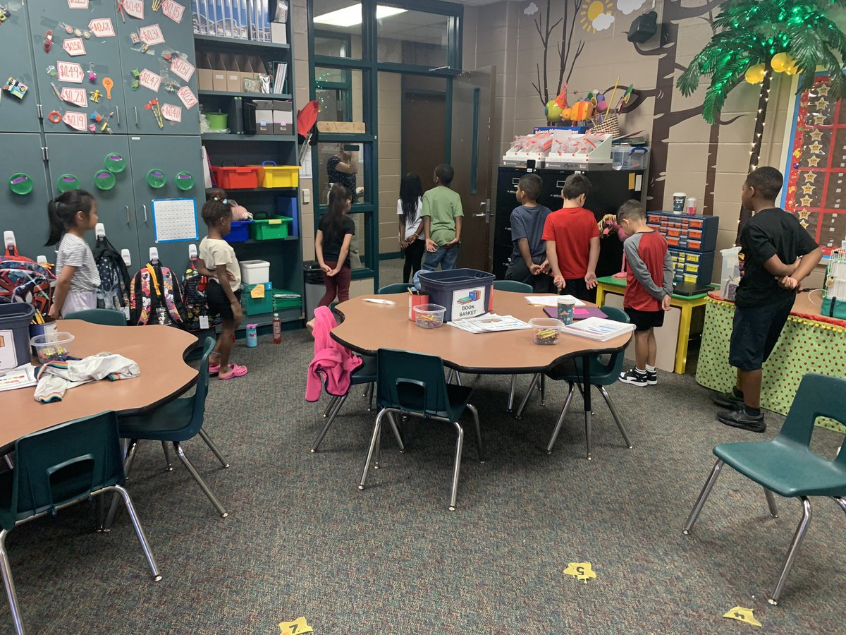 So many great things happening at PLE this week! 🦁Routines embedded in content, a strong start to assessments, and students building an identity! @HumbleISD_PLE #ExploreLearnGrow #ShineALight #SendItOn