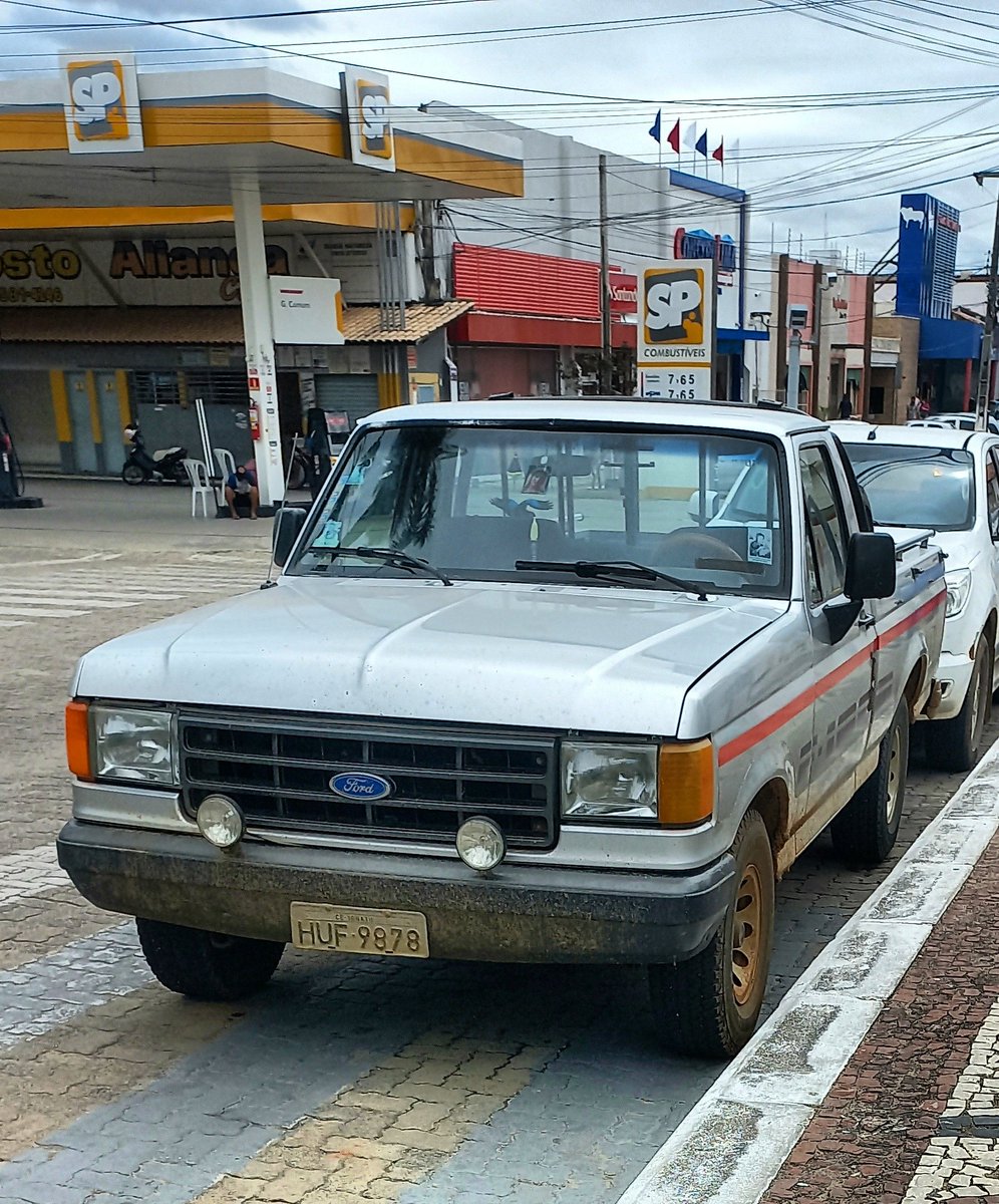 CarrosPodres's tweet photo. #MercedesBenz #Volkswagen #Ford
#MB1113 #MB608D #Fusca #FordF1000 #Iguatu #Ceara #Brasil https://t.co/sTnFWmN50R