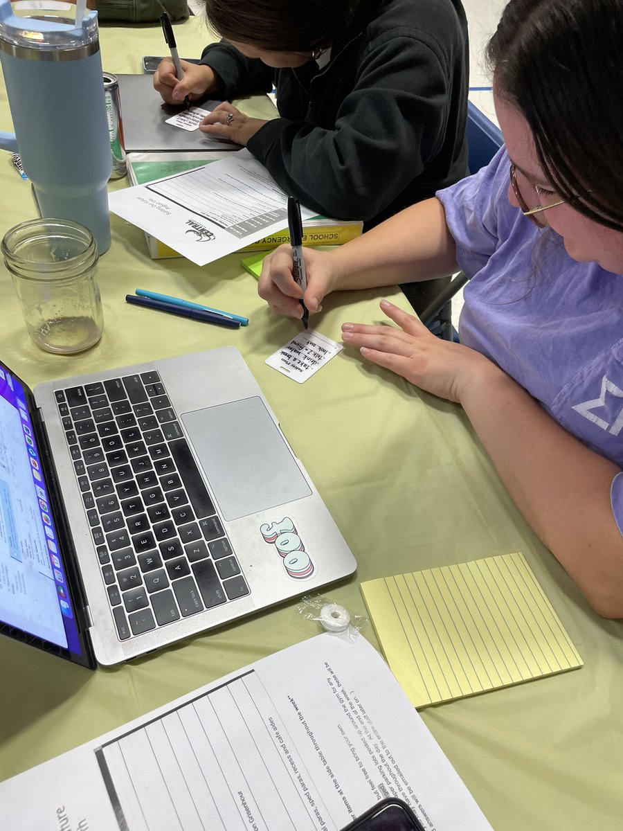 CEStingrays's tweet image. Yesterday we were busy creating personal safety plans, canvas learning, and all things safety. We closed out the afternoon with Waypoint Church who spoiled us with an amazing themed lunch, ice cream, and gifts for classrooms! They are a wonderful support! #ceproud #onehowell