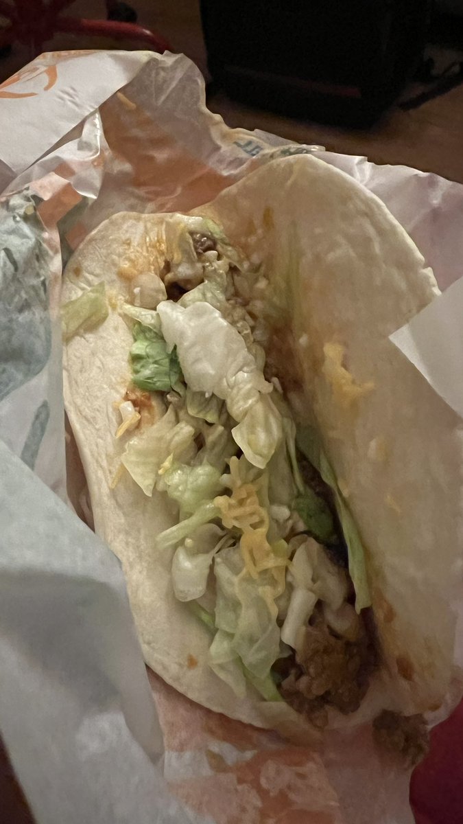 FranZepeda's tweet photo. En serio este es su taco?
@Tacobell_cl 

Is this really your taco?
@tacobell https://t.co/4hCSgkrMMp
