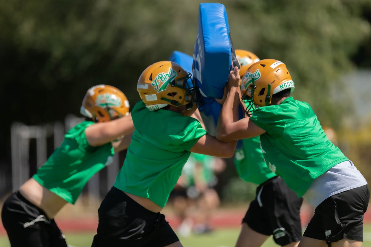 J_Kirshenbaum's tweet photo. Before that, it was Tumwater time, as @TBirdFootball  gets underway in the William Garrow era https://t.co/iYTENP3Hch