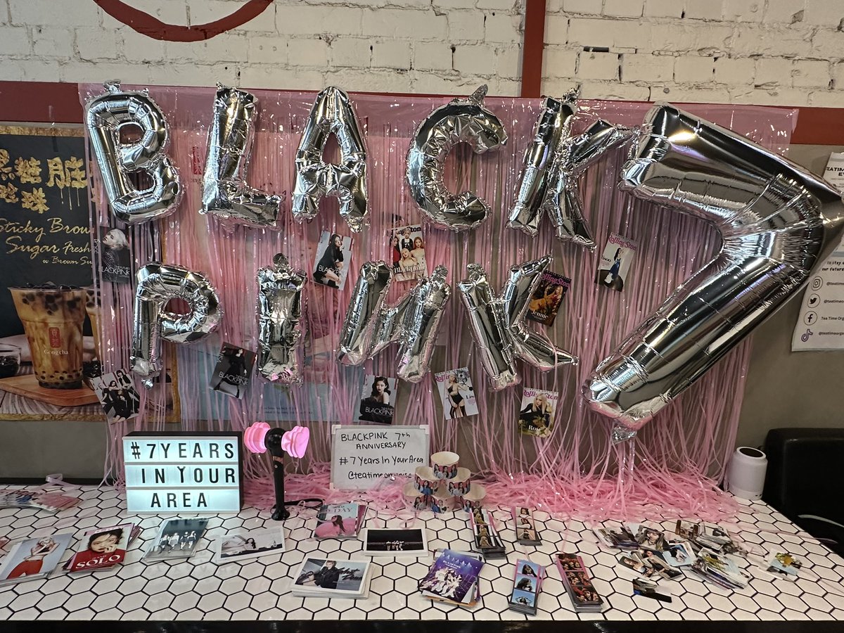 zobo330's tweet photo. A cute cupsleeve event for #BLACKPINK  #BLACKPINK7thANNIVERSARY #7YEARSINYOURAREA @teatimeorganise https://t.co/IVPATsAvXV