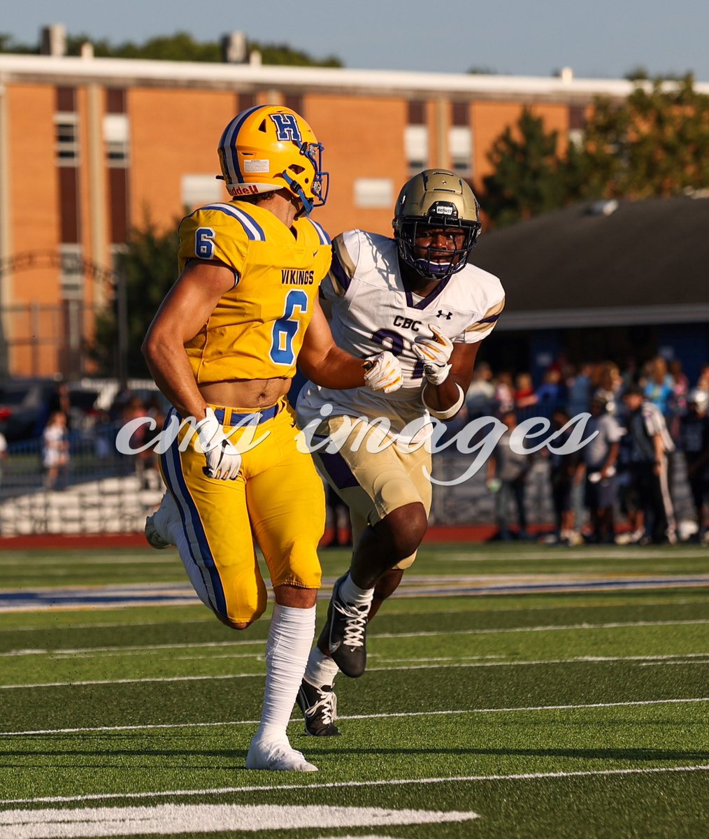 ChrisSchmitz168's tweet photo. “Dawg Days of Summer”
The BIG Dawgs in Missouri Class 5 & 6, CBC and Francis Howell enjoyed a little friendly contact tonight at the annual Francis Howell Jamboree on the campus of FHHS! @CBCHighSchool @CBCFootball @FHVikings @Howell_FB @PrepSportsSTL @scoreboardguy #ClassClash https://t.co/xTfFPC4EHk
