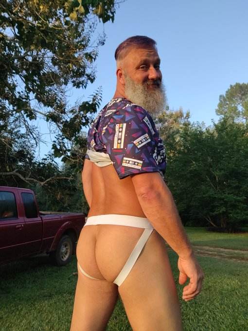 Happy Jockstrap Friday 😁😁😁 https://t.co/ZCVOw5VnLb