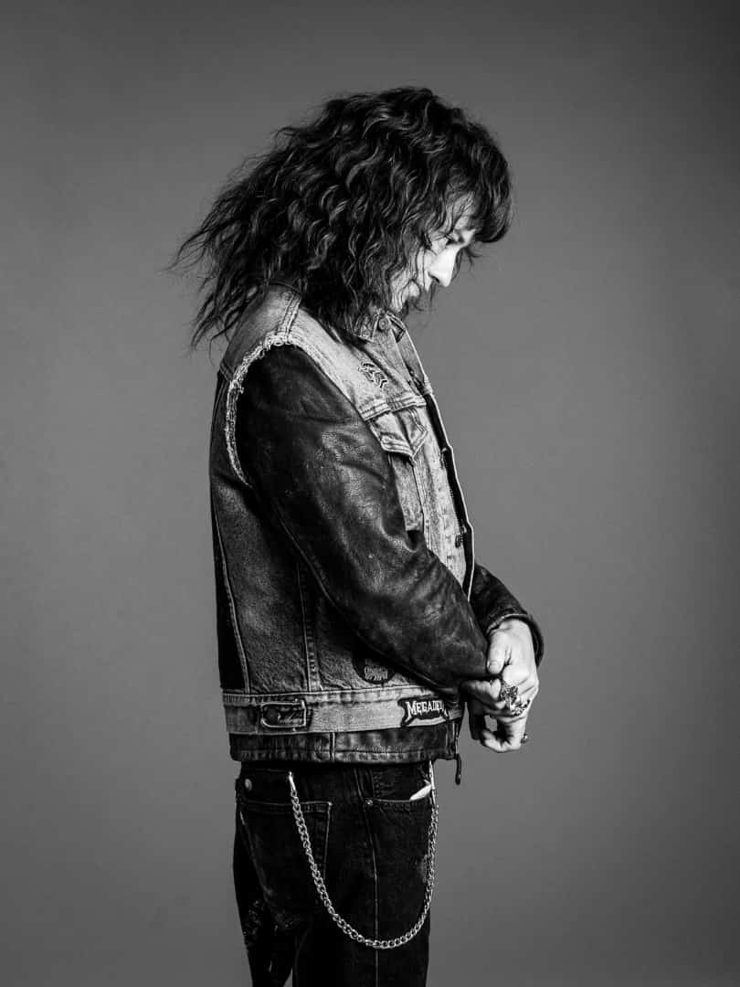 josephquinnbr's tweet image. E a saudade, como fica? Nova/antiga foto de Joseph Quinn como Eddie Munson para Stranger Things 4.