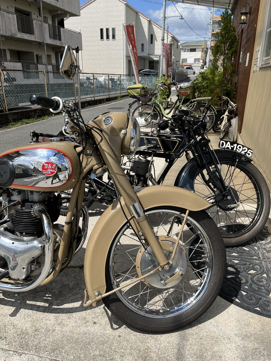fuminpas's tweet photo. おはようございます😃

美しいバイクが来ているNOW🤩

#BSA
#BSAGOLDFLASH
#sumbeam
#イングランド製
#およそ100年前
#およそ70年前
#風゜輪
#風輪 https://t.co/nqslWv3Gl9