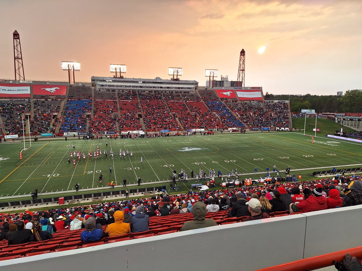 Pretty cool sun at McMahon Stadium tonight. #gostampsgo