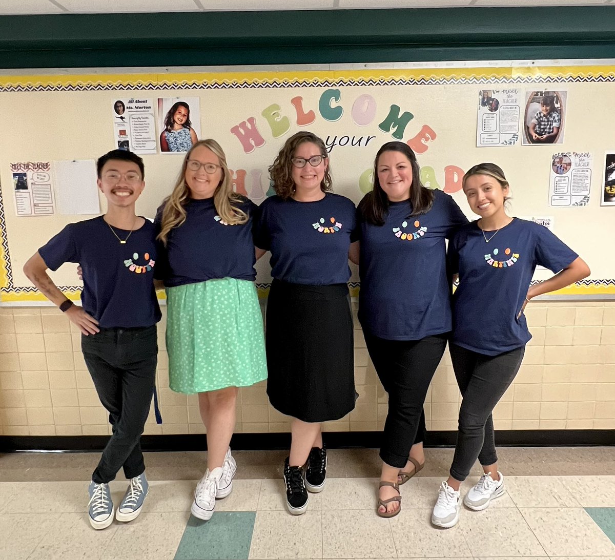 gtxteacher's tweet photo. This year is gonna be one for the books! We all are in our “3rd grade era.” ✨ 

@BeaverMST_Stars #GISDBeTheLight #GISDEffect @taylorswift13 @mortonmath7 @Kmartb02 @MBlairBrooker https://t.co/KyEONUfraf