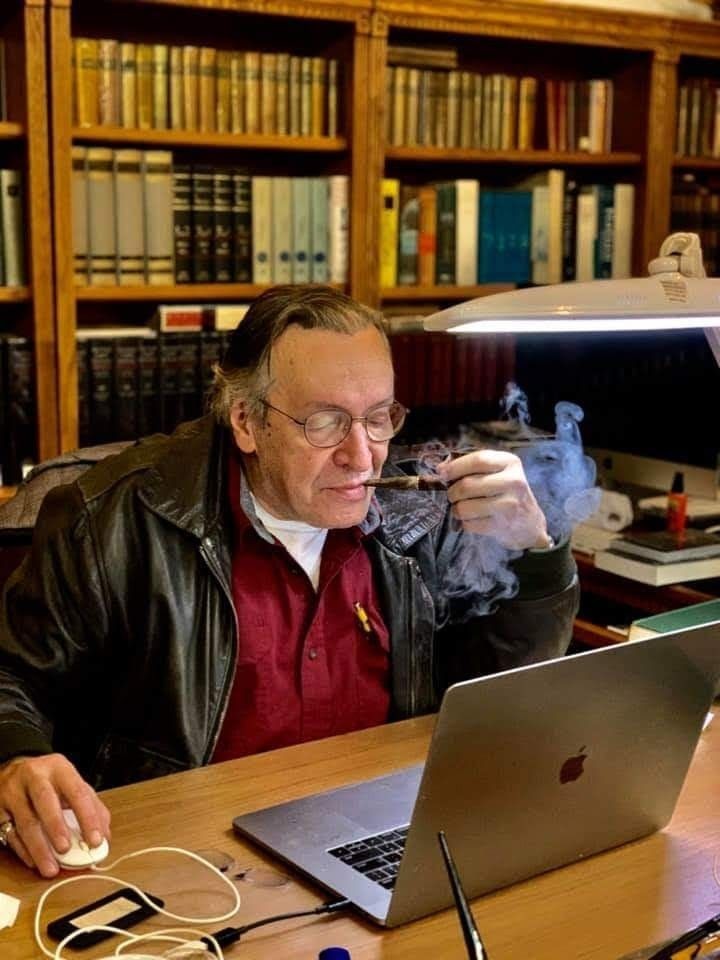 DamaDeFerroTV's tweet photo. "Ou se prende os comunistas pelos crimes que eles cometeram, ou eles, fortalecidos, irão nos prender por crimes que não cometemos."

- Olavo de Carvalho https://t.co/RDih8iMOrR