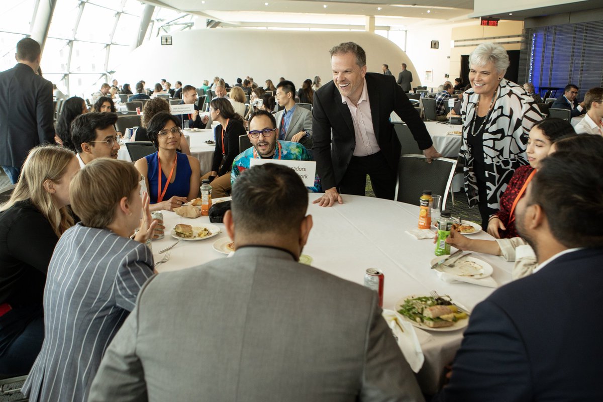 markhollandCA's tweet photo. Physicians are key allies to improving our #healthcare system and it was great to talk with so many of them at the #CMAHealthSummit. Together, we will continue to work so Canadians can get the care they need and deserve. https://t.co/xSvBiticYY