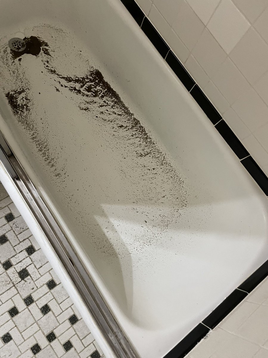 jearamvi's tweet image. The street #sewer is #Clogged by Franklin av and Union St in #Flushing and I got #Flood it a couple times because the #rain @nyc311 @NYC_Buildings @NYCzerowaste @NYCWater @NYS_DEC @dec_nys I am talking about a couple inches of water causing damages