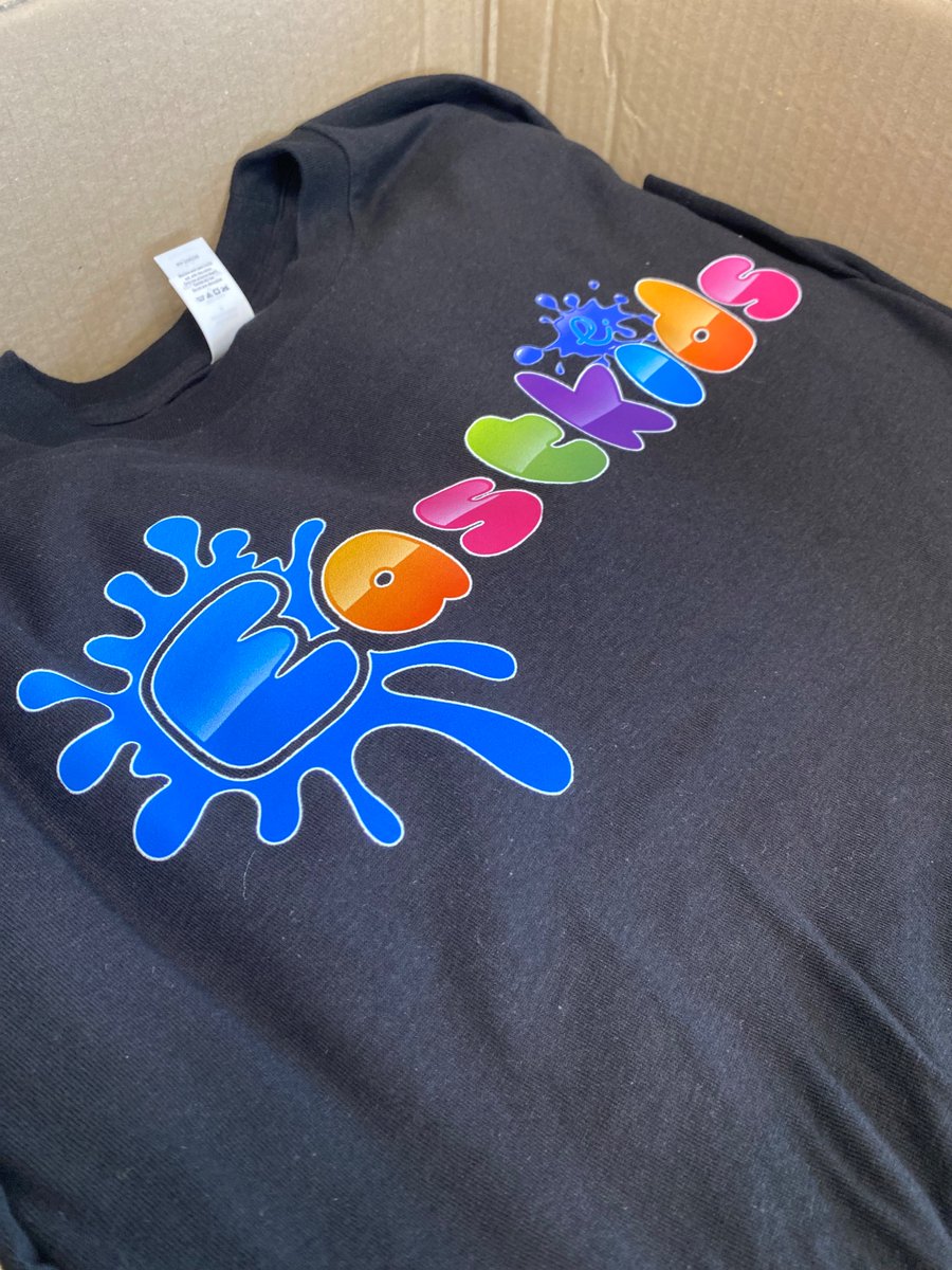 MagicMonograms's tweet image. We loved bringing color to the plain black 50/50 Gildans of East Somerset Baptist Church. This was done via the #DirecttoFilm (DTF) method, meaning we burned their colorful logo onto a piece of film &amp;amp; then heat press into the shirt. It comes out looking amazing! 
.
.
#LogoUp