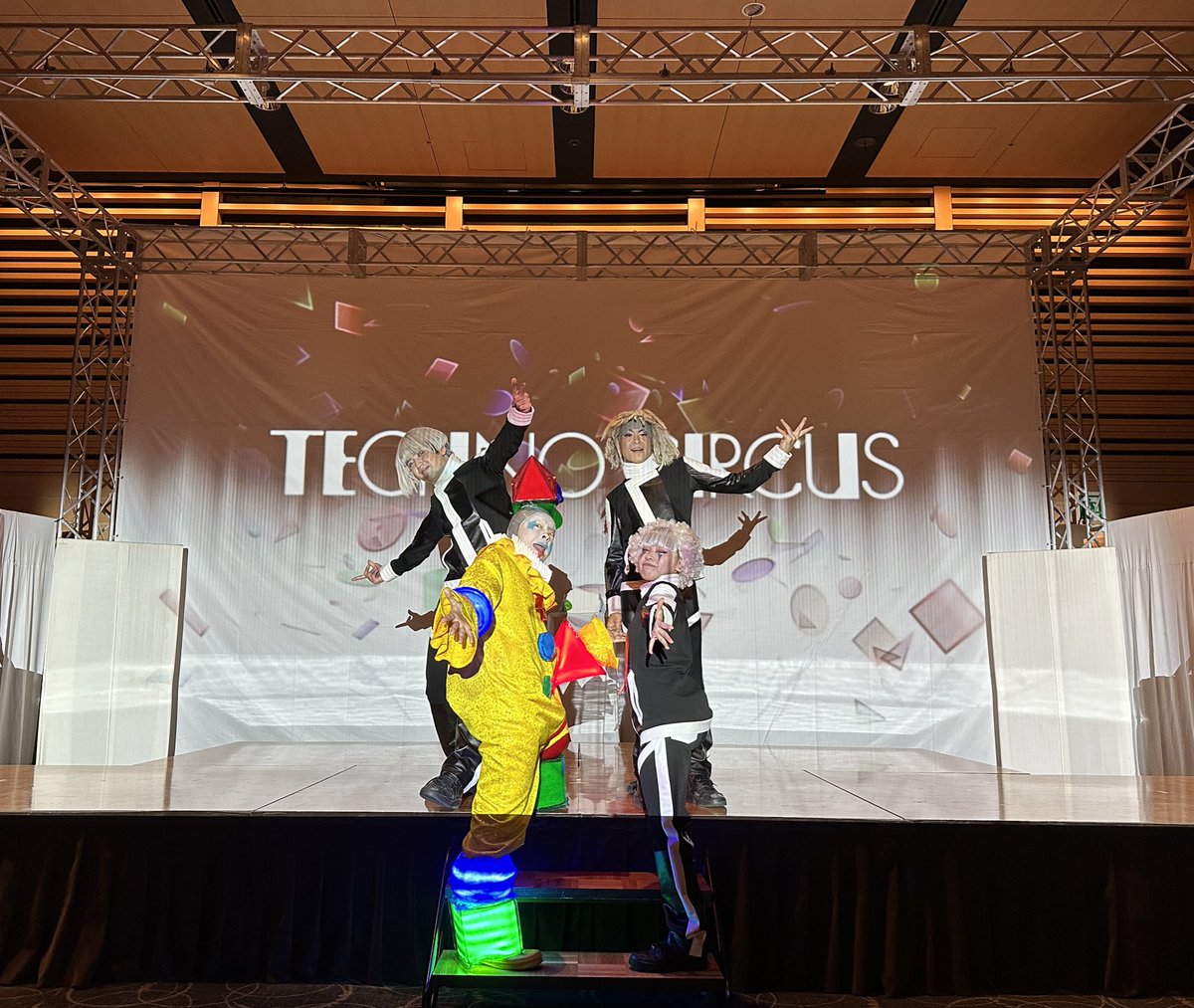 Uemura_eveletor's tweet photo. 『TECHNO CIRCUS』

今日も新潟で待ってるよー🎪
毎日暑いから水分とって良い一日を✨

#テクノサーカス #TECHNOCIRCUS #白A
#メディアシップ https://t.co/u65dMCpyc7