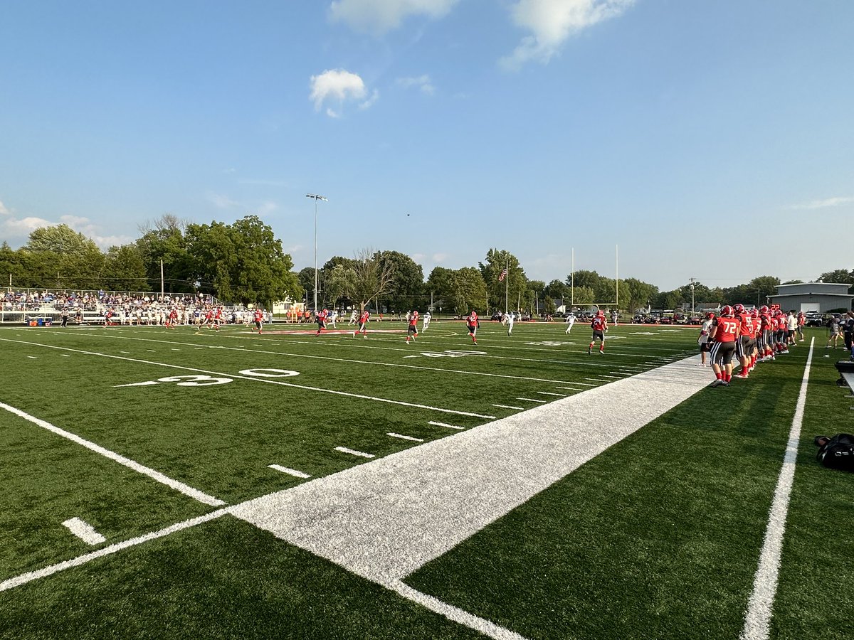 FranktonAthleti's tweet photo. Big Night at Otis Cress Field!

Frankton’s IHSAA Student Leaders, Purple Out for Moya, and now the Football Game vs Eastern Hancock!

#EaglesSoar https://t.co/wIHJtRnFpu