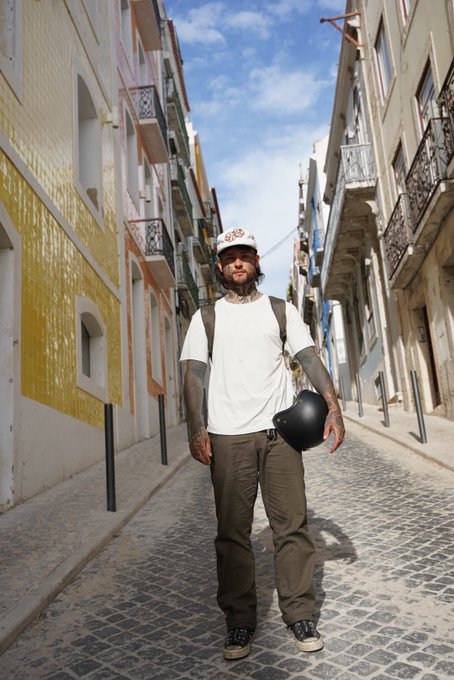 Jus met my last raffle winner in Lisbon, Portugal  Offering another raffle to meet and film content,