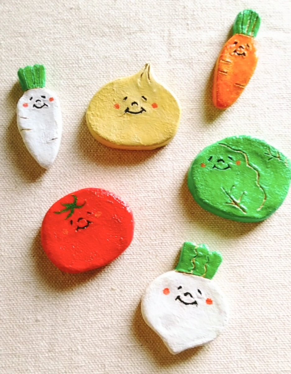 fuwari_kobo's tweet photo. 野菜のお箸置きです🥕
オーダー受付中です😊
洗えますよ♡
#箸置き　#陶土　#ふわり工房　#食育　#子育て　#ハンドメイド https://t.co/unq4Krq2FQ