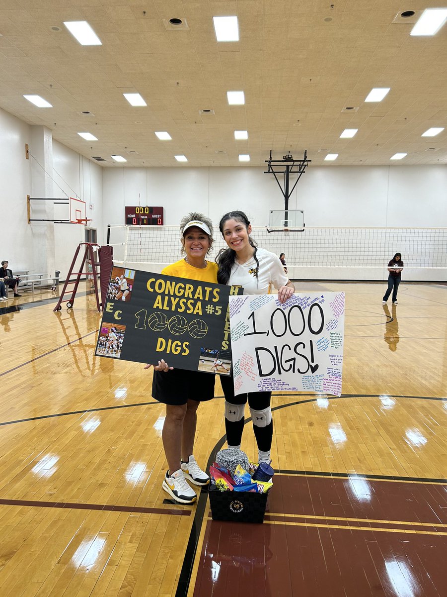 _ECVolleyball's tweet photo. Congrats to our senior outside Alyssa Mendoza on getting 1,000 career digs! We are so proud of her and so happy she plays defense for us! #ECVB @ArriolaSuzette @_ECAthletics @ECISDtweets @ECHShornets https://t.co/o2EPrOEw23