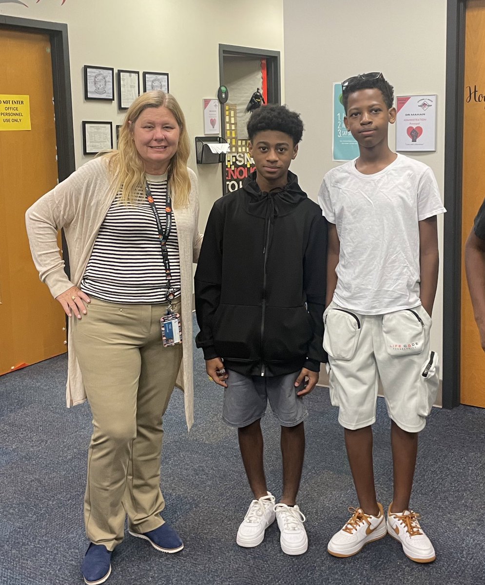PriceCSRobotics's tweet image. My @APSPrice Wildcats caught showing ❤️ @PBS_Atlanta @hogan_mahan @myteacherSwint @mrgreen3211 These boys r next level in their #computerscience class but it’s great to ✨ the great big ❤️  they have 4 our class and our school #steminist @CodeHS @NikkitaDW @PBSA_CEO