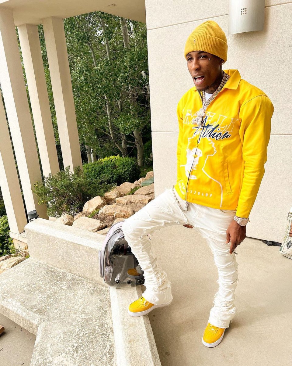 NBA YoungBoy with his cat “Neon” ‼️🐈‍⬛