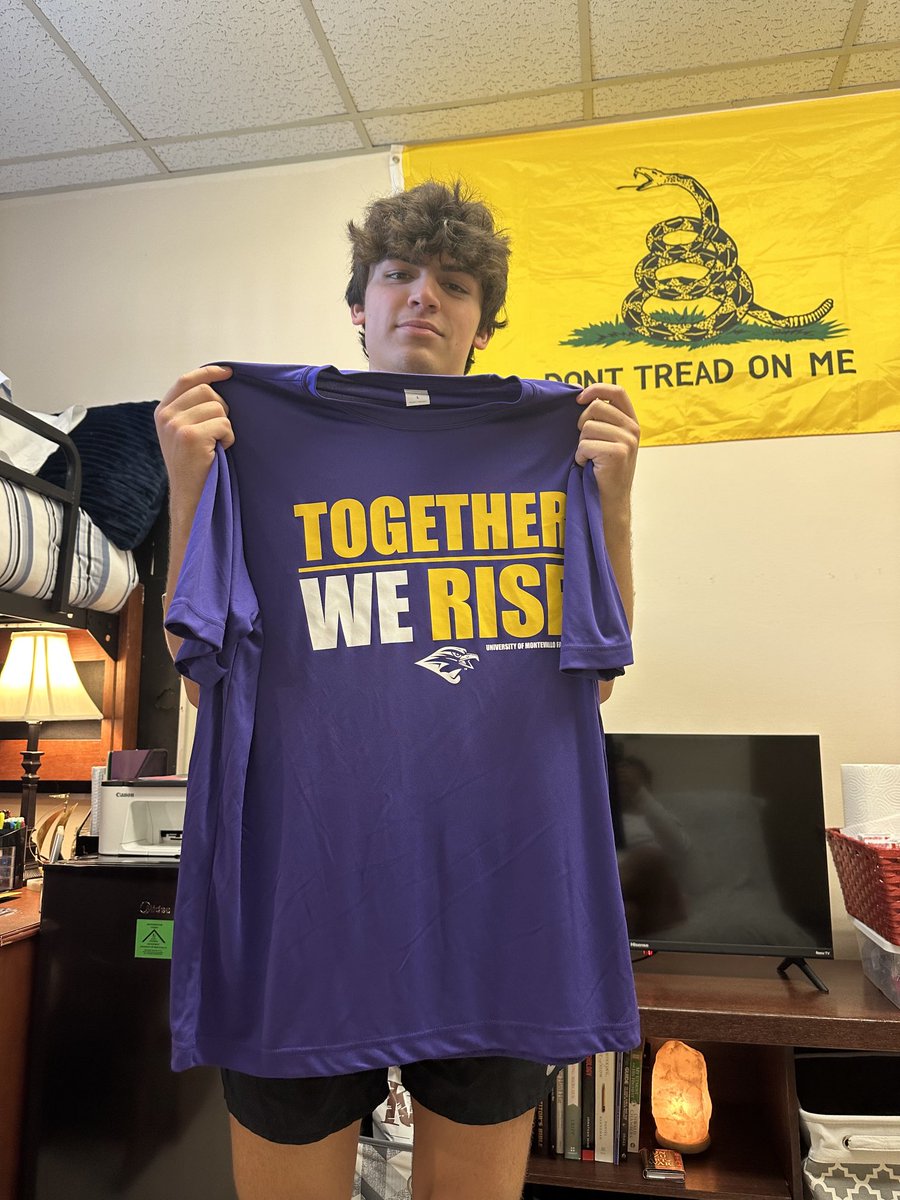 MichaelBustil19's tweet photo. It’s official! ⁦All moved in! @Montevallo_MLax⁩ ⁦@UMFalcons⁩ ⁦@Montevallo⁩ ⁦@ghsmenslax⁩ https://t.co/6MDHoyDg20
