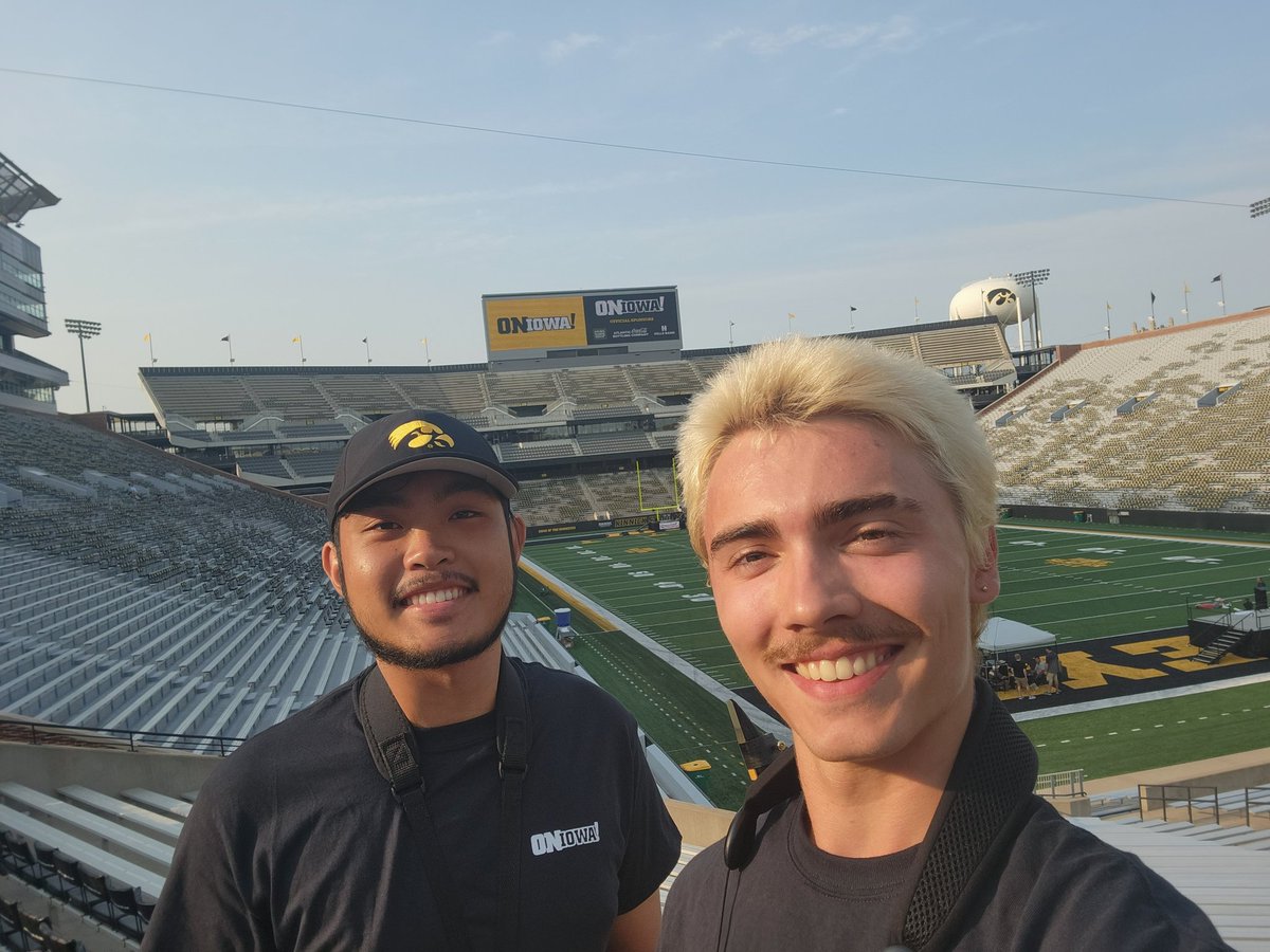 GabeHache's tweet photo. WE ARE HERE??? #ONIOWA23 https://t.co/Bztz4g350p