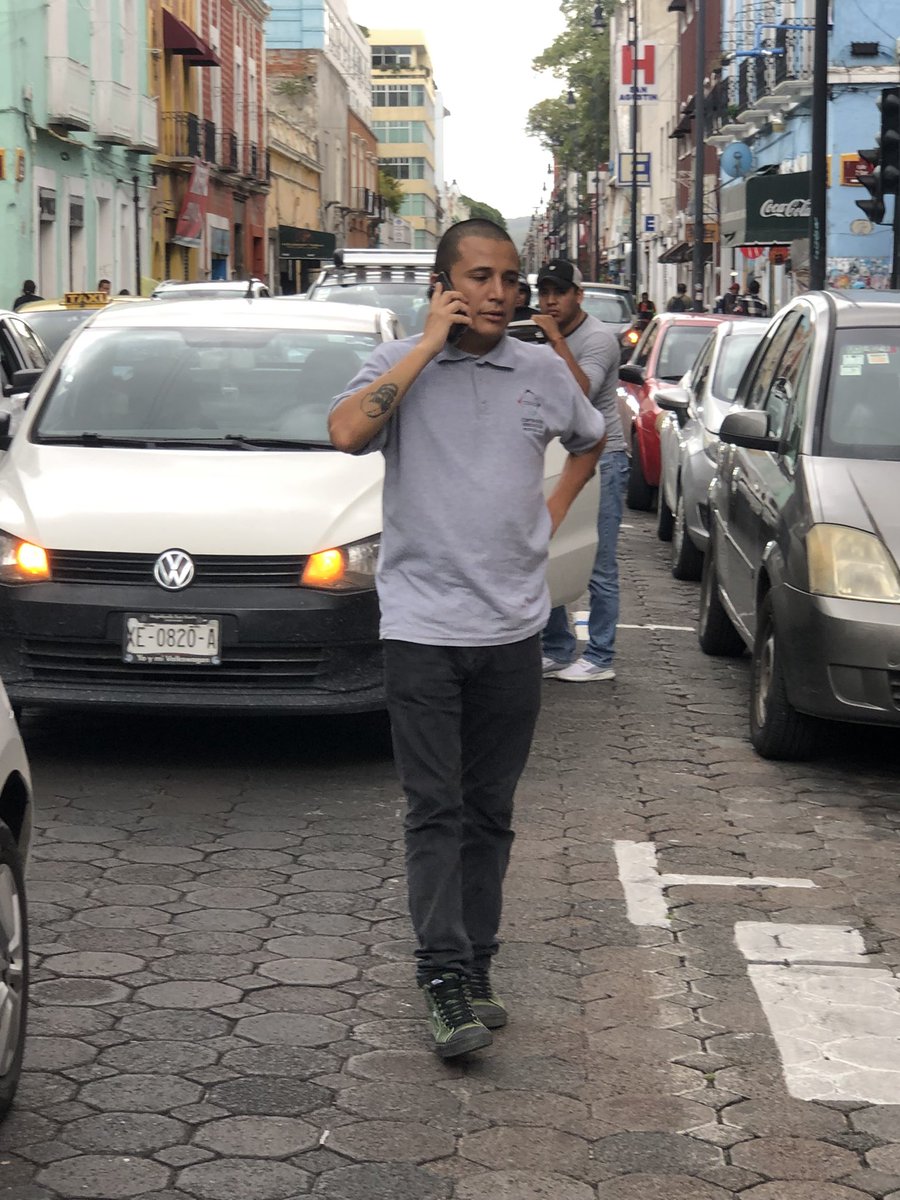 Hechizero_38's tweet photo. #LesComparto a este angelito quien en la  7 norte y Reforma atropello a una persona y SE DIÓ A LA FUGA. Fue atrapado más adelante por varias personas, aún así les dejo estás imágenes por si se "arregla" con las autoridades...🤨 https://t.co/fcH0NdrrvL