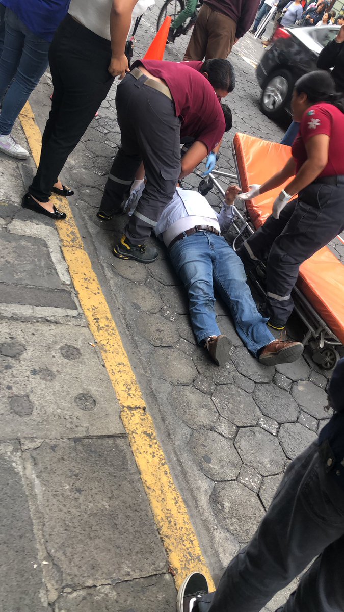 Hechizero_38's tweet photo. #LesComparto a este angelito quien en la  7 norte y Reforma atropello a una persona y SE DIÓ A LA FUGA. Fue atrapado más adelante por varias personas, aún así les dejo estás imágenes por si se "arregla" con las autoridades...🤨 https://t.co/fcH0NdrrvL
