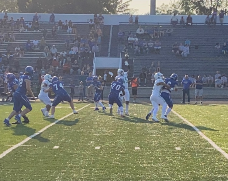 MinutemenCHS's tweet photo. Beautiful night for football! Taking on the Elkhart Lions! #Concordpride #WeareConcord https://t.co/5mI6e0HTUM