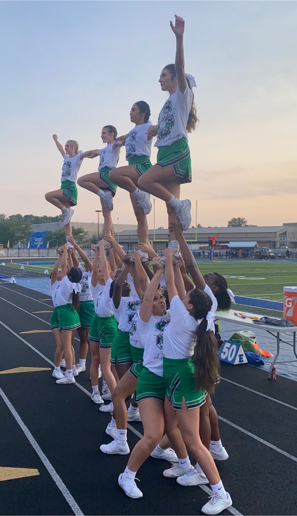 MinutemenCHS's tweet photo. Beautiful night for football! Taking on the Elkhart Lions! #Concordpride #WeareConcord https://t.co/5mI6e0HTUM
