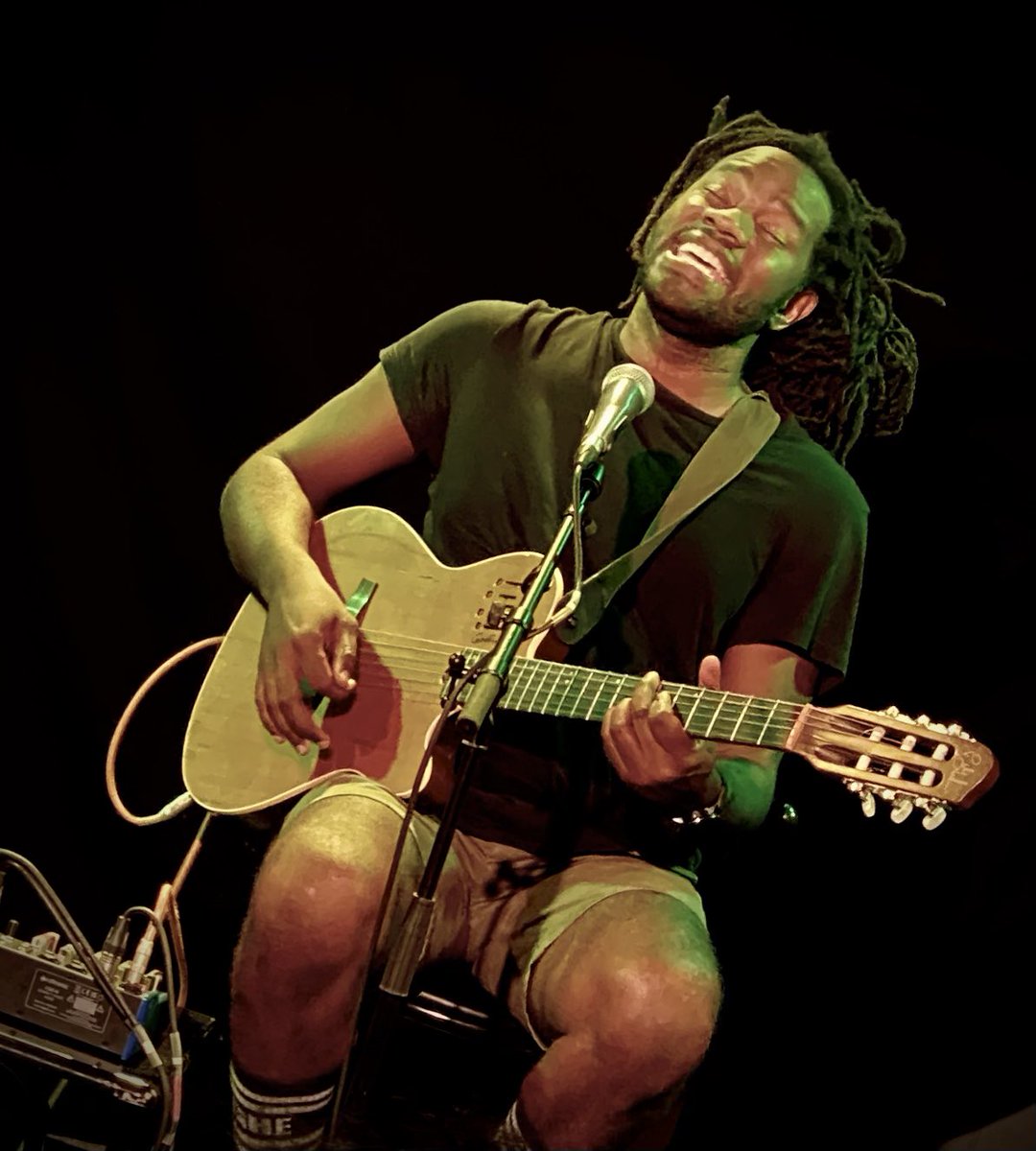 What an uplifting hour of cultural edutainment! 🎵 <a href="/duaneforrest/">Duane Forrest</a>'s Bob Marley: How #Reggae Changed the World fuses great guitar, vocals &amp; storytelling with his own journey &amp; Canadian-Jamaican heritage #EdFringe #Jamaica 🇯🇲 Runs to 27Aug 9.30pm <a href="/ZOOvenues/">ZOO</a> 👉tickets.edfringe.com/whats-on/bob-m…