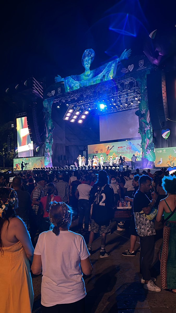 Obeimaar_Sm's tweet photo. #petronioalvarez 
#festivaldemusica https://t.co/Y8lvxitv8E