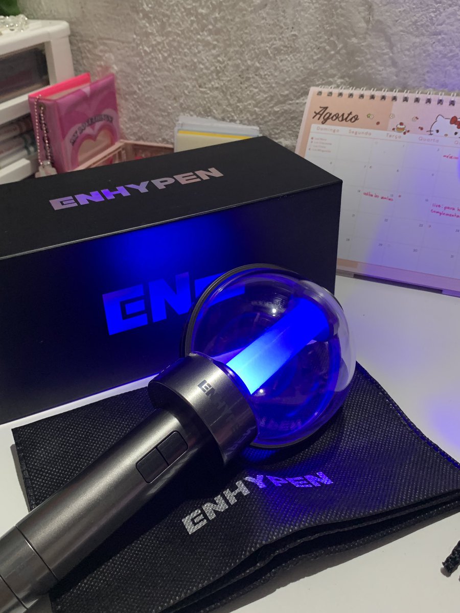 heepunkluv's tweet photo. VENDA ENHYPEN LIGHTSTICK 

290,00 com frete 
- ligado apenas para teste 
- sem photocard! 
- não reservo! 
- envio por PAC - primeira semana de Setembro 
- meus feedbacks https://t.co/XH1V6Egbi8 https://t.co/v5rvK5dEP9