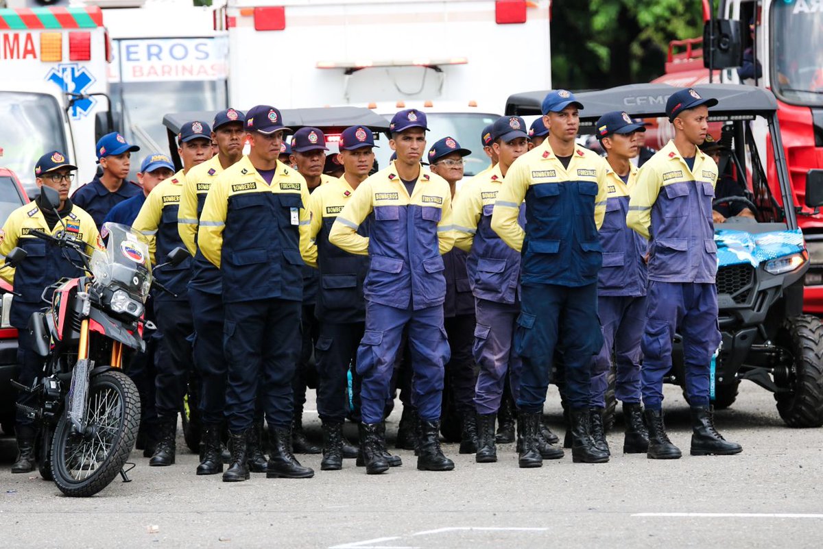 Estuvimos acompañando a nuestro Vicepresidente Sectorial de Seguridad Ciudadana y Paz A/J <a href="/CeballosIchaso1/">@FuerzaDinamica Remigio Ceballos Ichaso</a>, a la celebración del Aniversario del Día Nacional del Bombero y la Bombera, un emotivo acto por la labor de todos estos héroes.<a href="/nicolasmaduro/">Nicolás Maduro</a> 
<a href="/delcyrodriguezv/">Delcy Rodríguez</a>