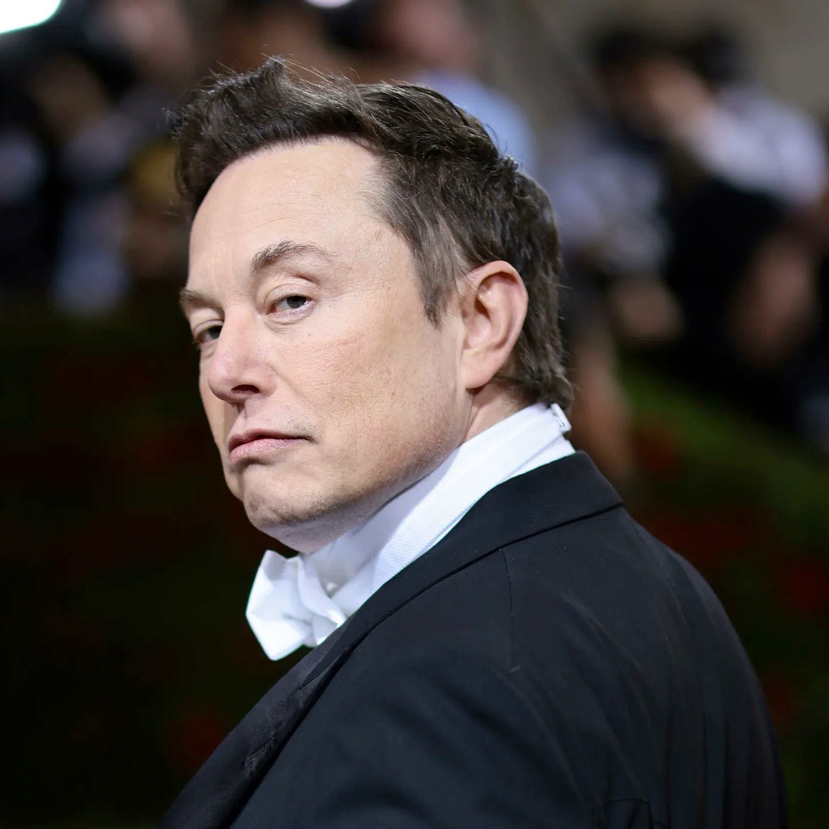 poptime's tweet image. Elon Musk, o próprio dono do Twitter/X, foi corrigido por uma nota da comunidade ao dizer que vai remover a opção de bloquear pessoas da plataforma:

“Elon Musk não pode fazer isso, a função de bloquear alguém no aplicativo é OBRIGATÓRIA para uma rede social ser aprovada na Play…
