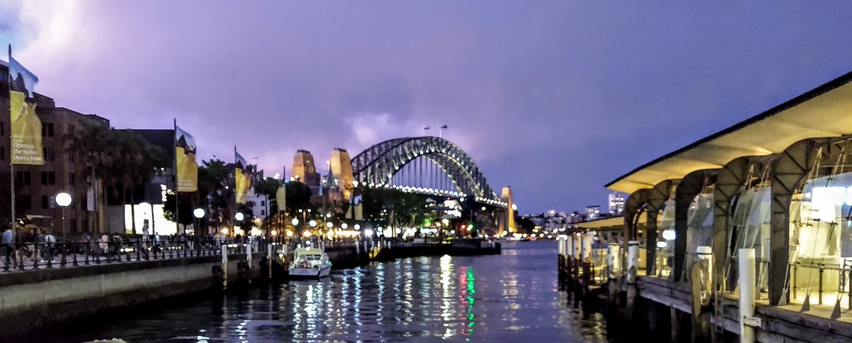 Hi AA.. 
#cityscape #photography
#Sydney #CircularQuay #night 
My photo..
🙏☮️