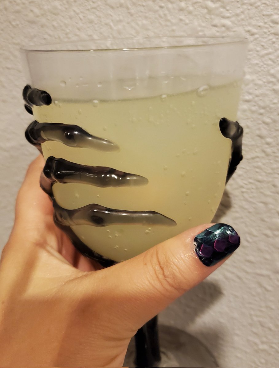 Kemeah520's tweet image. Death in the afternoon
For Wine and Blanket Fort night with @IGGPPCamp 
#IGGPPCamp #TroopVortex #IGGPPC