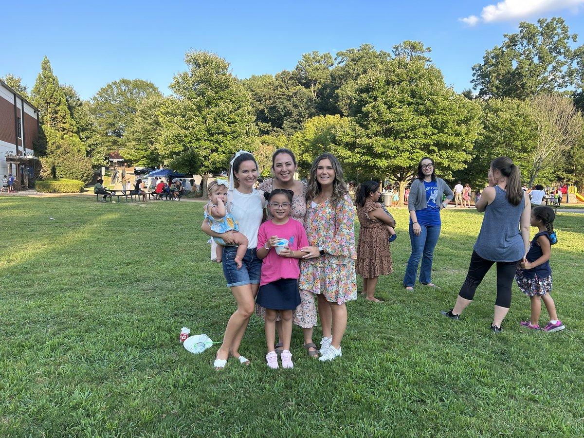 Mrs. Kidder tweet media