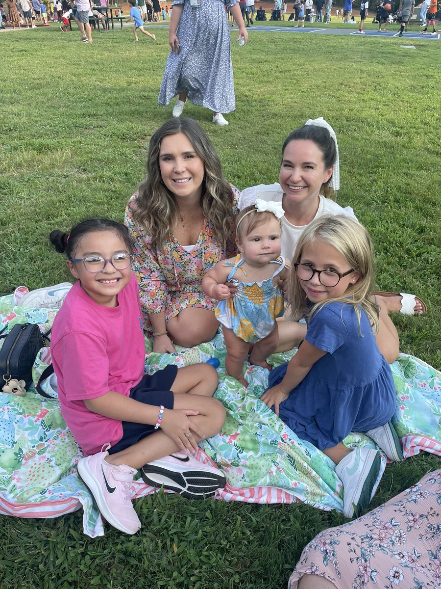 Mrs. Kidder tweet media