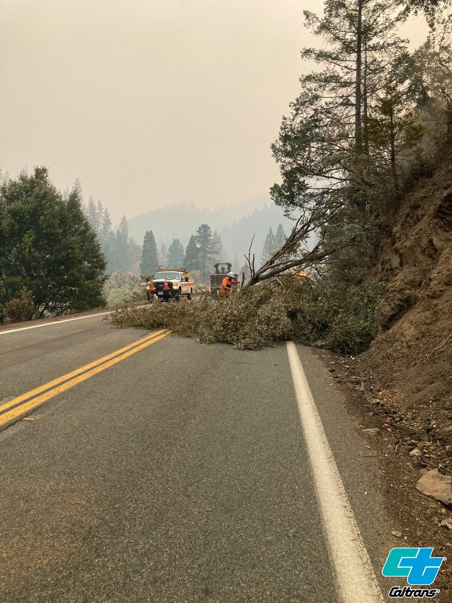 CaltransD2's tweet image. 🚧STATE ROUTE 96 UPDATE -- 8/18/2023🚧

State Route 96 remains closed from Seiad Creek Bridge to 6.7 miles east of Scott River Road due to the #HeadFire, which is now part of the #HappyCampComplex.