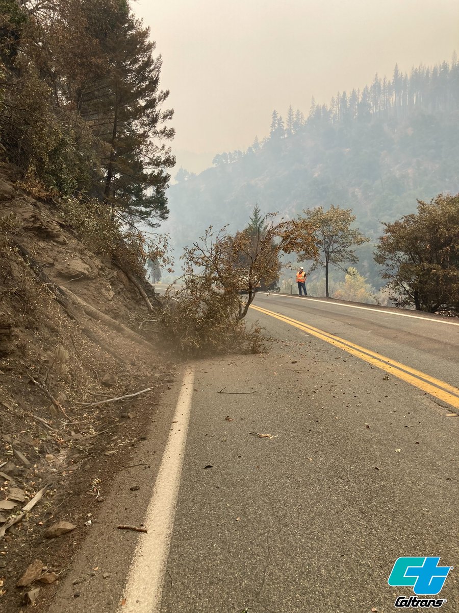 CaltransD2's tweet image. 🚧STATE ROUTE 96 UPDATE -- 8/18/2023🚧

State Route 96 remains closed from Seiad Creek Bridge to 6.7 miles east of Scott River Road due to the #HeadFire, which is now part of the #HappyCampComplex.