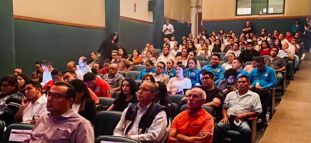 📚 #Capacitación

El equipo del #MecanismoProtecciónFederal en coordinación con <a href="/Segob_Puebla/">SEGOB Puebla</a> ofreció un curso de capacitación a personas servidoras públicas en el que también, participaron <a href="/FiscaliaPuebla/">FGE Puebla</a> <a href="/SSPGobPue/">Secretaría de Seguridad Pública</a> y otras autoridades.

Acá el boletín 👇🏾
gob.mx/defensorasyper…