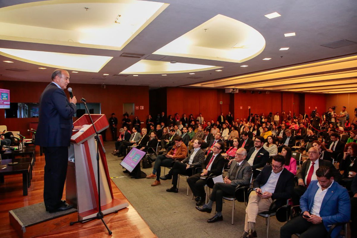 natycastrejonv's tweet photo. Es un privilegio acompañar a las secretarias de @SRE_mx y 
@SEP_MX, @aliciabarcena y @Letamaya a la Clausura de la Sexta Semana Binacional de Educación del @IME_SRE #SBE2023, espacio que nos brinda la oportunidad para reafirmar los lazos y resaltar el invaluable apoyo de instituciones comprometidas con las necesidades de nuestros connacionales que radican en el extranjero, reciban el saludo del gobernador @juliomenchaca_
 
#PrimeroElPueblo
#PrimeroLaEducación
#ConEducaciónHayTransformación #NatyCastrejón
