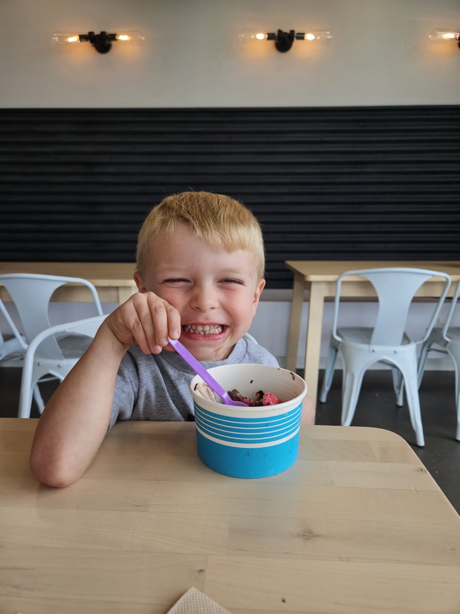 karenlynn0223's tweet image. Minus the heat and the wildfires, it's been a fun first summer in #CoeurDAlene #Idaho with my family
@ZBTurf411