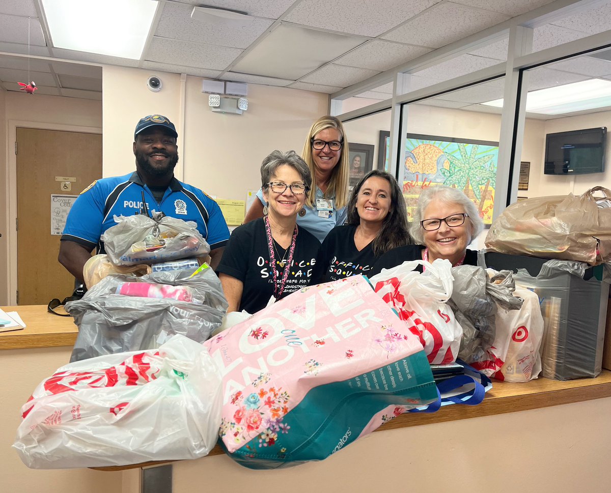 rjlCardinals's tweet image. Westminster by the Sea donated.  ✏️📓✂️🖍️ This is their second donation already this year!  So grateful for their support! Thank you #CardinalCommunity 🙏🏽

Westminster by the Sea Presbyterian Church