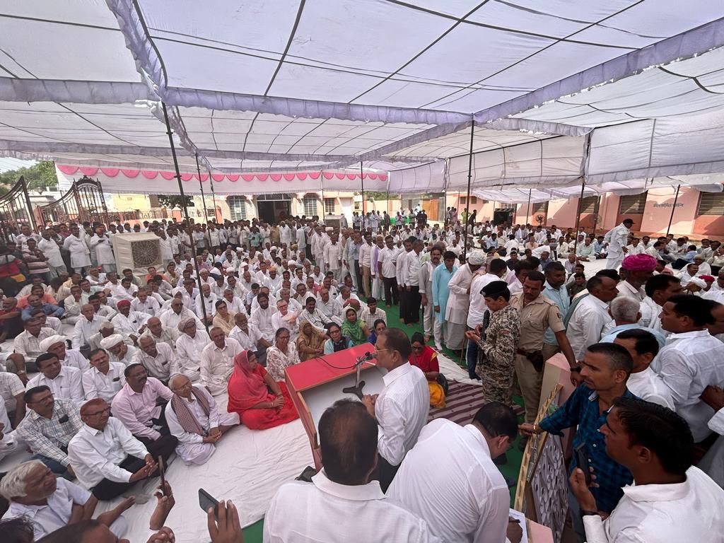 मेरे आदर्श, पूर्व प्रधान नोखा एवं पूर्व उप जिला प्रमुख-बीकानेर, आमजन के हितैषी स्व. पिताश्री जेठाराम जी डूडी की पुण्यतिथि पर उन्हें श्रद्धा-सुमन अर्पित कर आशीर्वाद लिया 🙏