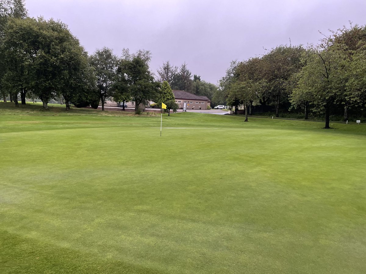 ThorntonGreens's tweet photo. Just over an inch of rain in a few hours!! Amazing what one man and his squeegee can achieve 🌧️🥵 #hadbetterdays https://t.co/lssDtaX85G